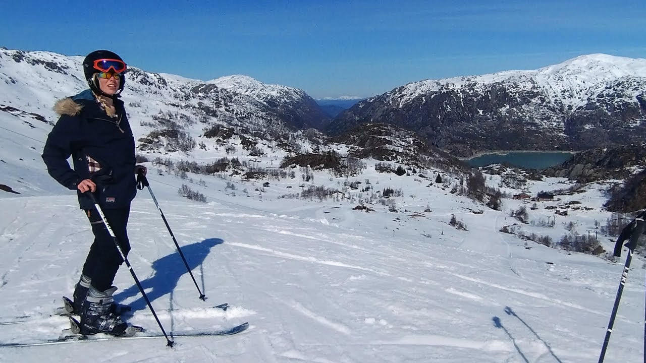 Fjellhaugen Skisenter i Kvinnherad med alpinbakke og lysløype